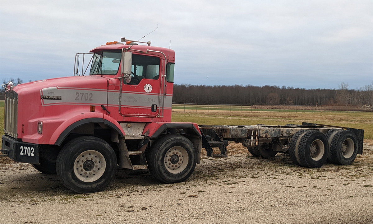 1 - Kenworth T800 8x4 (2007)